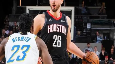 人民日报体育：中国女足备战奥预赛对朝鲜，首发名单公布