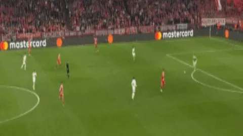 艾維受康寧漢姆鼓舞，比賽初期發揮強勁，為球隊進攻注入活力